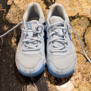 Asics Youth Tennis 🎾 shoes size 5